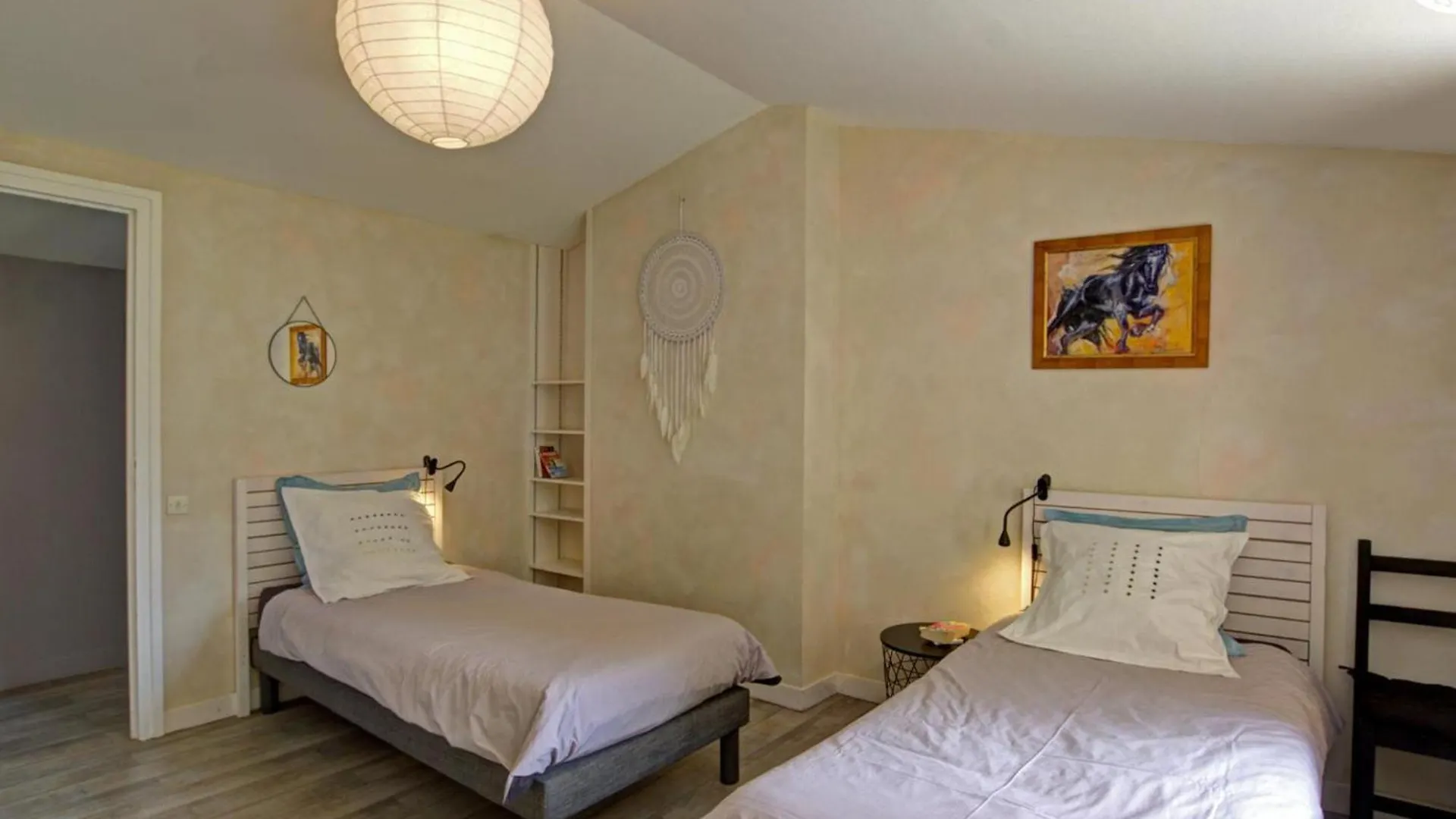 Maison De Campagne Avec Piscine, Spa Et Jeux Exterieurs Dans Le Haut Beaujolais - Fr-1-496-247 Belmont-de-la-Loire Holiday home