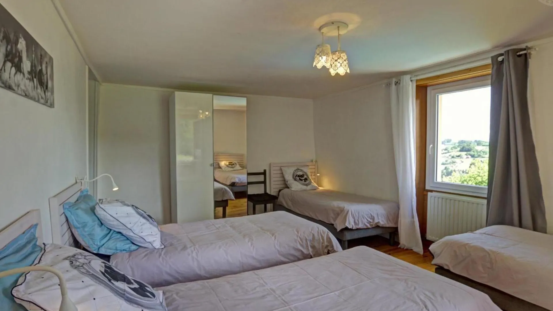 Nyaraló Maison De Campagne Avec Piscine, Spa Et Jeux Exterieurs Dans Le Haut Beaujolais - Fr-1-496-247 Belmont-de-la-Loire