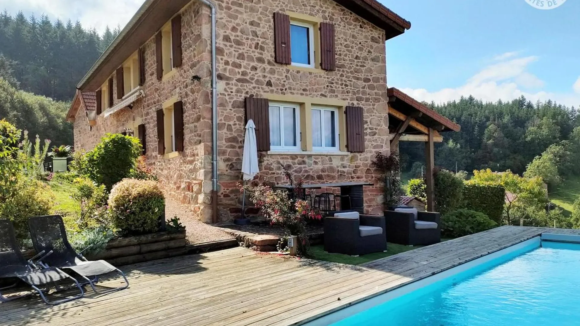 Maison De Campagne Avec Piscine, Spa Et Jeux Exterieurs Dans Le Haut Beaujolais - Fr-1-496-247 location